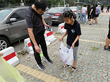 倡導(dǎo)垃圾分類，共建美好家園 青島永旺環(huán)保公益活動