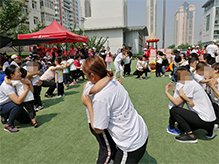 與愛(ài)同行，溫暖童心